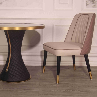 Hoge Elastische Spons Opgevulde de Eetkamerstoelen van de hotel Stevige Houten Achterstoel Pu