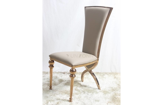 De grote Stoelen van het Luxehuwelijk voor Bruid en Bruidegom de Benen van Chair Cross Back