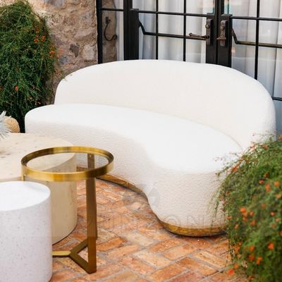 Moderne Luxe Gebogen Sofa met Roestvrijstalen Frame en Fluweel Stof voor Bruiloft en Feestdecoratie