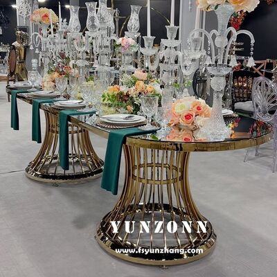 Goede prijs Luxe gouden trouw tafel van roestvrij staal Glas Eettafel voor hotelgebruik Elegante meubels voor evenementen online