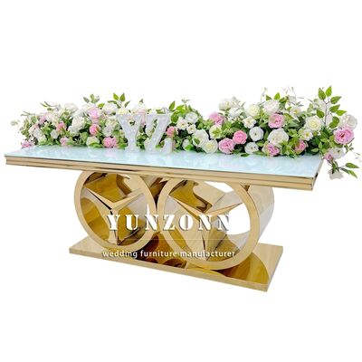 Goede prijs Moderne gouden rechthoekige eettafel met Benz-basis Luxe trouwmeubelen voor buiten- en hotelgebruik Glas/MDF-top online