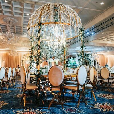 Goede prijs Moderne Luxe Kristallen Koepel Eettafel Roestvrij Staal Frame Metaal Hotels Bruiloften Buiten Restaurants Banketten online