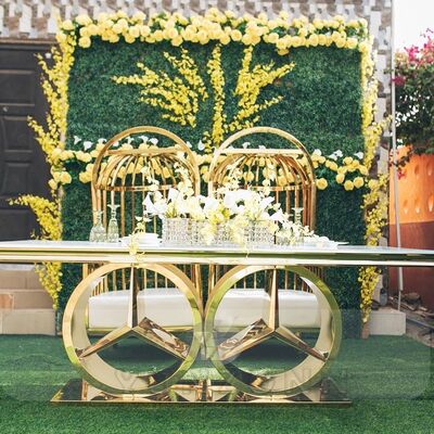 Goede prijs Moderne Stijl Roestvrij Staal Frame Bruiloft Eettafel Nieuw Buiten Hotel Meubilair Met Glas en MDF voor Feesten en Evenementen online